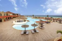 Occidental Boa Vista Beach - Kolam Renang
