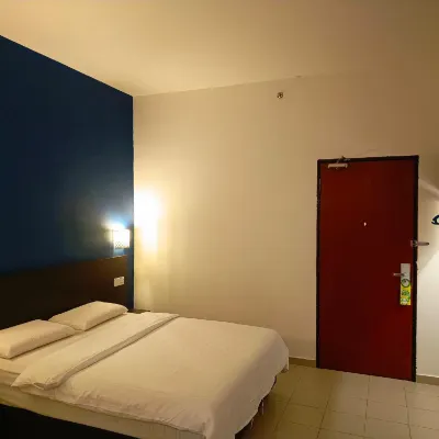Meldrum Hotel Hotels near State Secretariat Building