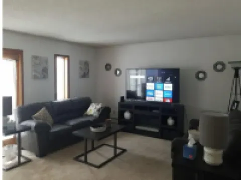 Spacious 1 BR Apartment located above a Salon.