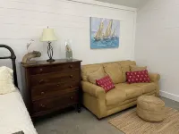 Walking distance to Downtown Beaufort, NC. Short drive to several beaches. Hotels in Beaufort