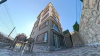 Hillfort Suites Apartotel