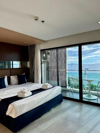 Golden Dragon Beach Resort Pattaya (Bang Lamung) Отели рядом с достопримечательностью «Paradise Ocean View Condominium»