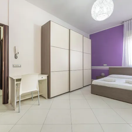Thanit Rooms