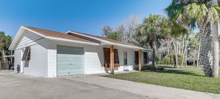 2 Mi to Three Sisters Springs: Home w/ Patio Ξενοδοχεία στην πόλη Crystal River