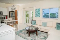 OCEAN SEACRET Luxurious views, Gated safe pool near Grace Bay beach PRIVATE CHEF Hotel a Cooper Jack Bay Settlement