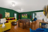 Built for Crews 1-Story XL Yard Ample Parking
