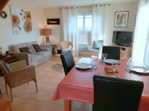 Cottage in Plouneour-Trez with Sea View