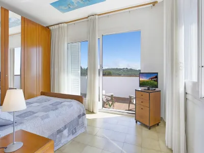 Villa in Blanes with Pool and Beach Views 住宿飯店