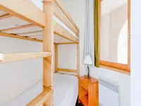 3 Rooms 6 People Budget