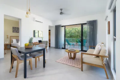 Bo Jungle - Steps to Tamarindo Beach - Surf & Pool #3 Hotel in zona Tamarindo Beach