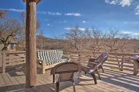 Medicine Park Cabin w/ Mountain Views! - 3-Star