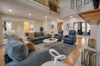 13 Mi to Dtwn Mckinney! Family Getaway w/ Pool - Country Houses