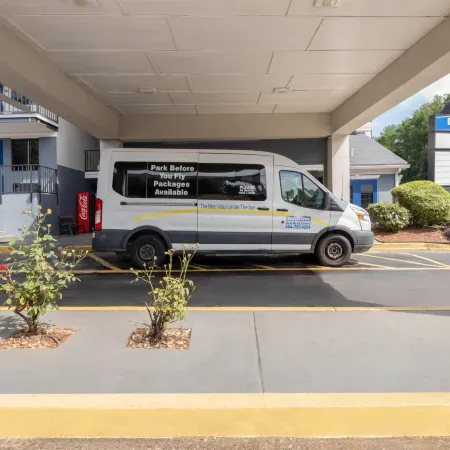 Days Inn by Wyndham College Park Airport Best Road