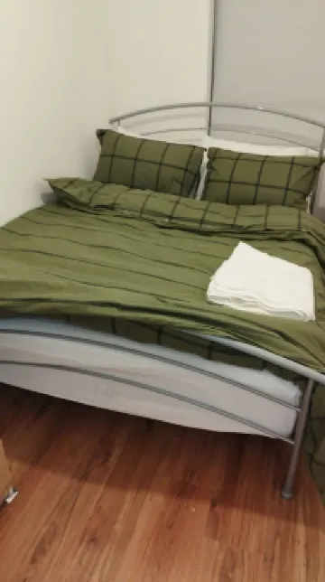 Cozy Oxford Flat on Vibrant Cowley Road Hotels in 