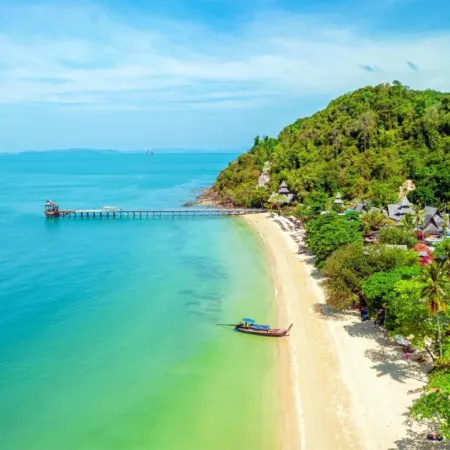 BJ Beachfront Hotel
