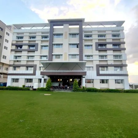 The Sky Imperial- Hotel Gopal Darshan