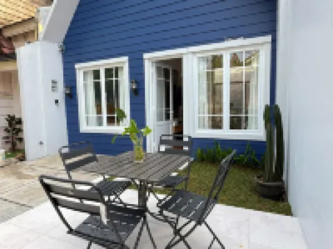 Villa Montana House by SAKALAVASA