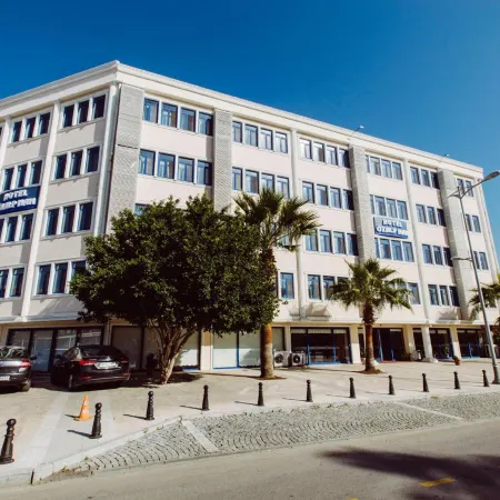 Ozalp HAN Hotel
