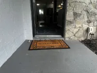 4-Bedroom Dog-Friendly Home, Just 13 Miles from Siesta Key Beach! Private Pool