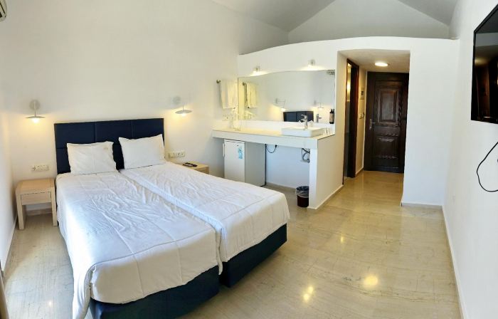 Pasiphae Hotel