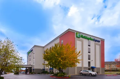 Holiday Inn Express & Suites FAYETTEVILLE-UNIV OF AR AREA by IHG - Parkering