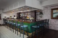 The William Fell Baltimore, Tapestry Collection by Hilton - bar