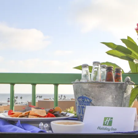 Holiday Inn OCEANSIDE CAMP PENDLETON AREA by IHG