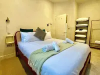 Pillow Menu! 1 Bed Garden Flat Finsbury Park