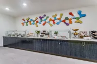 Holiday Inn COLUMBUS by IHG - พร้อมอาหารเช้า