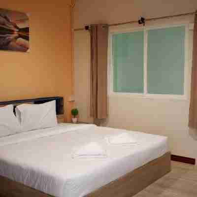 Smart Boutique Rooms