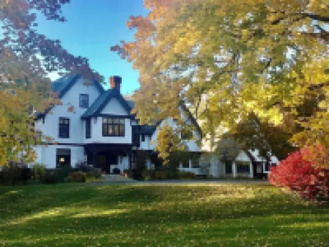 Manor House Inn Hotels in Norfolk