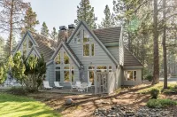 Family-Friendly Stoneridge Townhome with Resort Amenities Near Sunriver Village