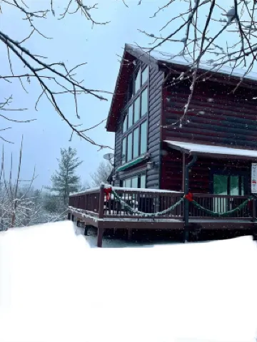 Cozy Mountain Adventure for All-Family, Friends and Furry Pups!