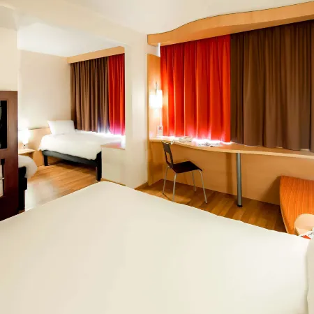 Ibis Vannes