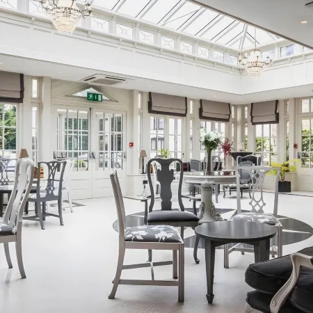 Killarney Heights Hotel