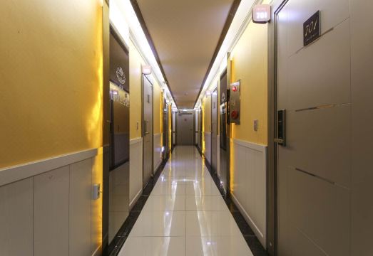 숙소 위치 및 주변 전경