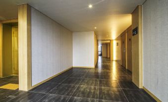 Platinum Hotel