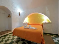 Cave House in Guadix with Pool & BBQ - Wi-Fi