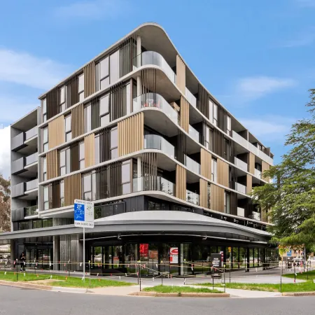 Braddon Studio with Parking & BBQ