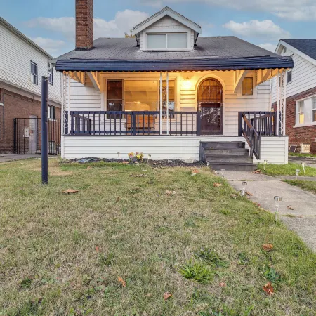 Easy Dtwn Detroit Access! Pet-friendly Family Home