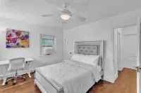 Cozy Getaway Quiet Neighborhood Near Dt 2 Bedroom Townhouse