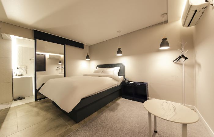 Ekklim Hotel