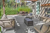 Gorgeous Wapato Point Lakehouse w/ Private Hot Tub - Wifi