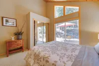 Tahoe Donner Mountain Cabin Surrounded by Forest! - نادي رياضي