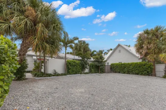 La Casita - Steps From 7th Ave