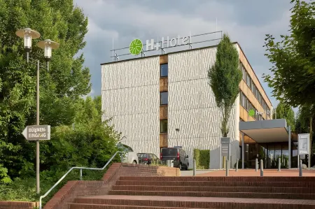 H+ Hotel Bochum Отели рядом с достопримечательностью «Кемнадер-Зе»