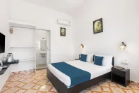 8fold by Larisa, Siolim