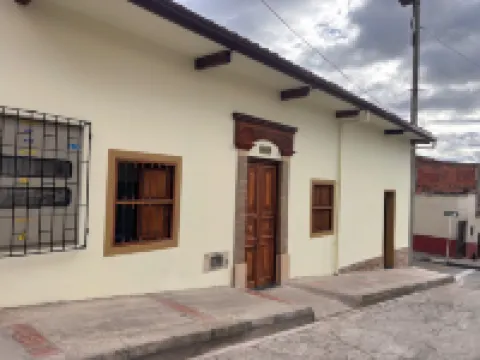 Hostal Boutique Loto de Belen Hotéis próximos à(ao) Biblioteca Luis Ángel Arango