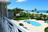 3 Bedroom Grace Bay Beachfront Penthouse at Grandview - de playa