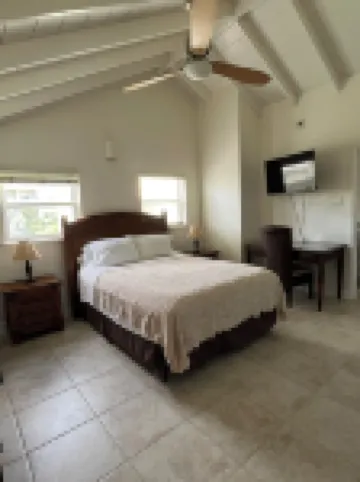 Perfectly located Condo in Frigate Bay. Hotels in 